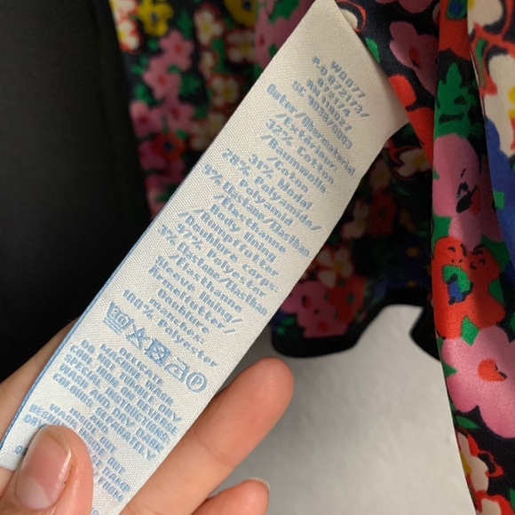 Boden hidden button down black jacket sz. 6 - Picture 4 of 5